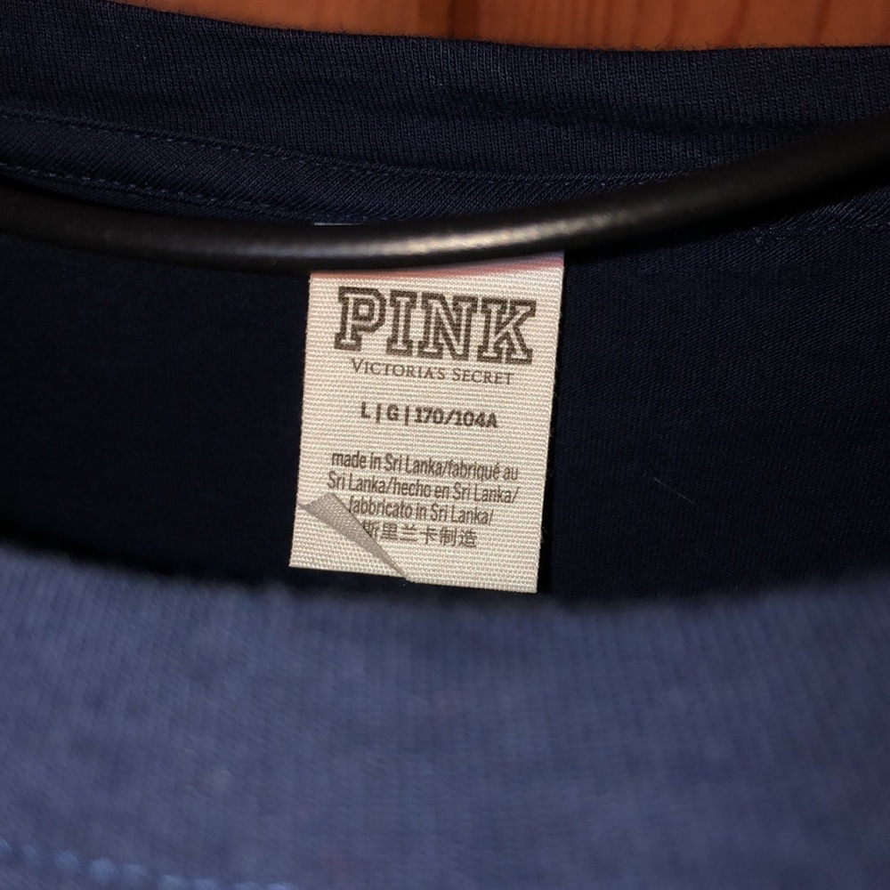 Pink Victoria’s Secret long sleeve sparkly top pink and blue size large comfy - Picture 3 of 4